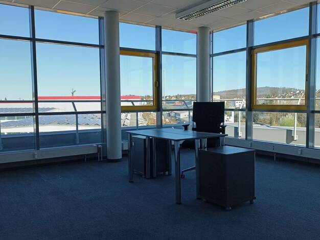 Bürofläche zur Miete provisionsfrei 690 € 51 m² Bürofläche Turbinenstraße Weilimdorf Stuttgart 70499