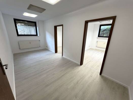 Wohnung zur Miete 700 € 5 Zimmer 75 m² Geschoss EG/2 frei ab sofort Fontanestraße 11 Nieder-Roden Rodgau 63110