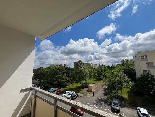 Wohnung zur Miete 489 € 4 Zimmer 70 m² 3. Geschoss frei ab sofort Dortmunder Straße 10 Neuplanitz Zwickau 08062