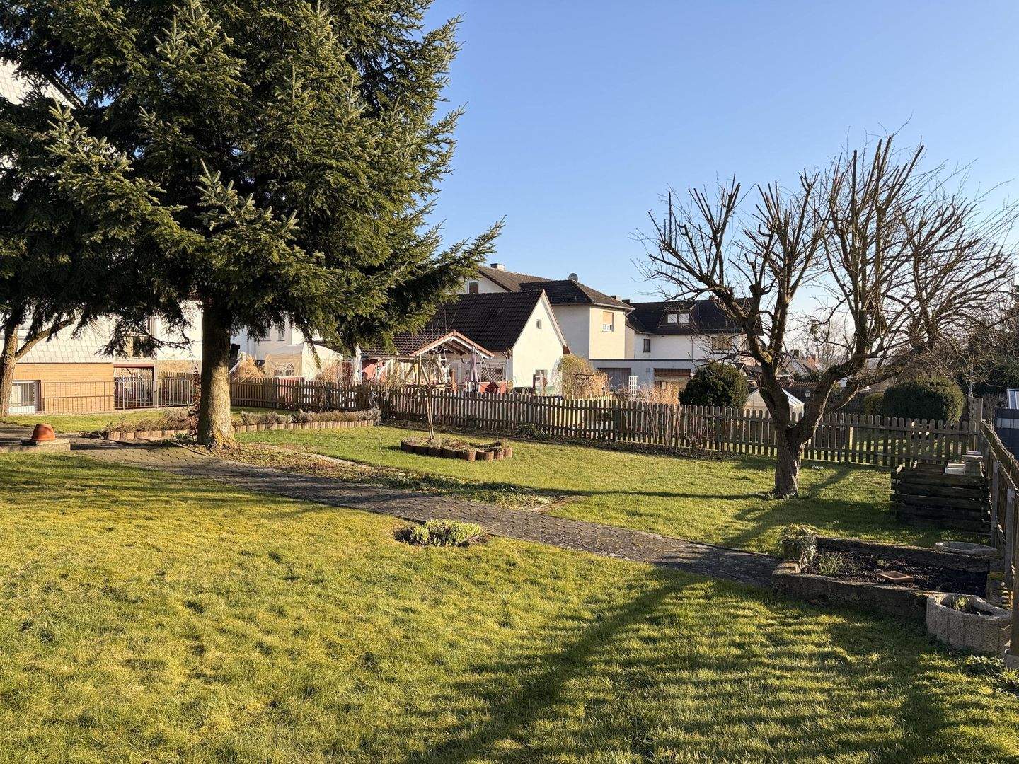 Immobilie in Immenhausen - Großzügiges 2-3 Familienhaus mit schönem Grundstück in Immenhausen-Holzhausen - Bild 4