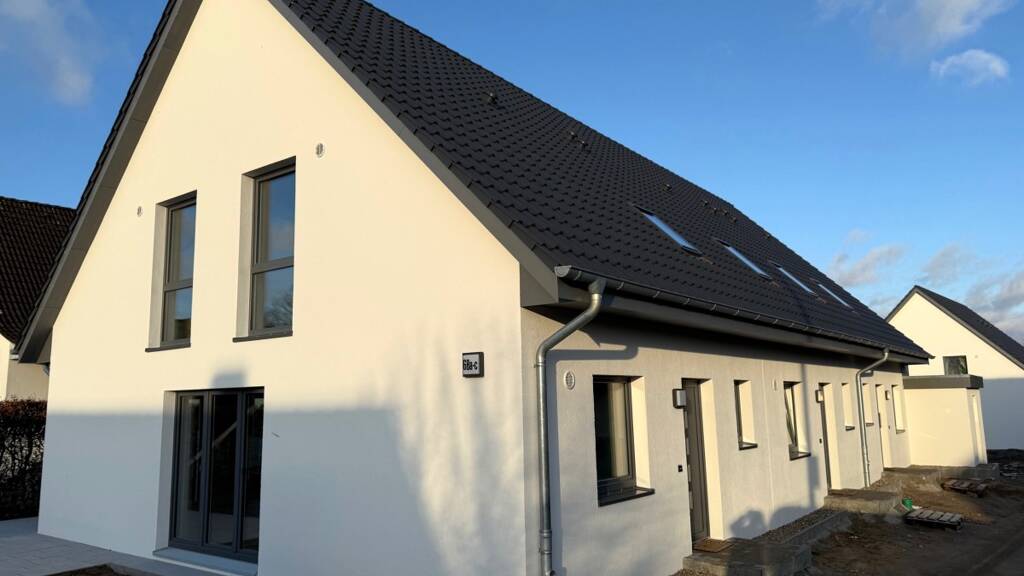 Reihenmittelhaus zur Miete 1.400 € 4 Zimmer 106 m² 100 m² Grundstück Hamburger Str. 66 b Schwarzenbek 21493