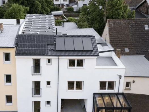 Mehrfamilienhaus zum Kauf als Kapitalanlage geeignet 1.950.000 € 14 Zimmer 420 m² 756 m² Grundstück Praunheim Mitte-West 60488