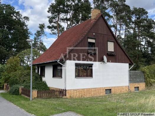 Einfamilienhaus zum Kauf 90.000 € 5 Zimmer 99 m² 1.210 m² Grundstück Staupitz Gorden-Staupitz 03238