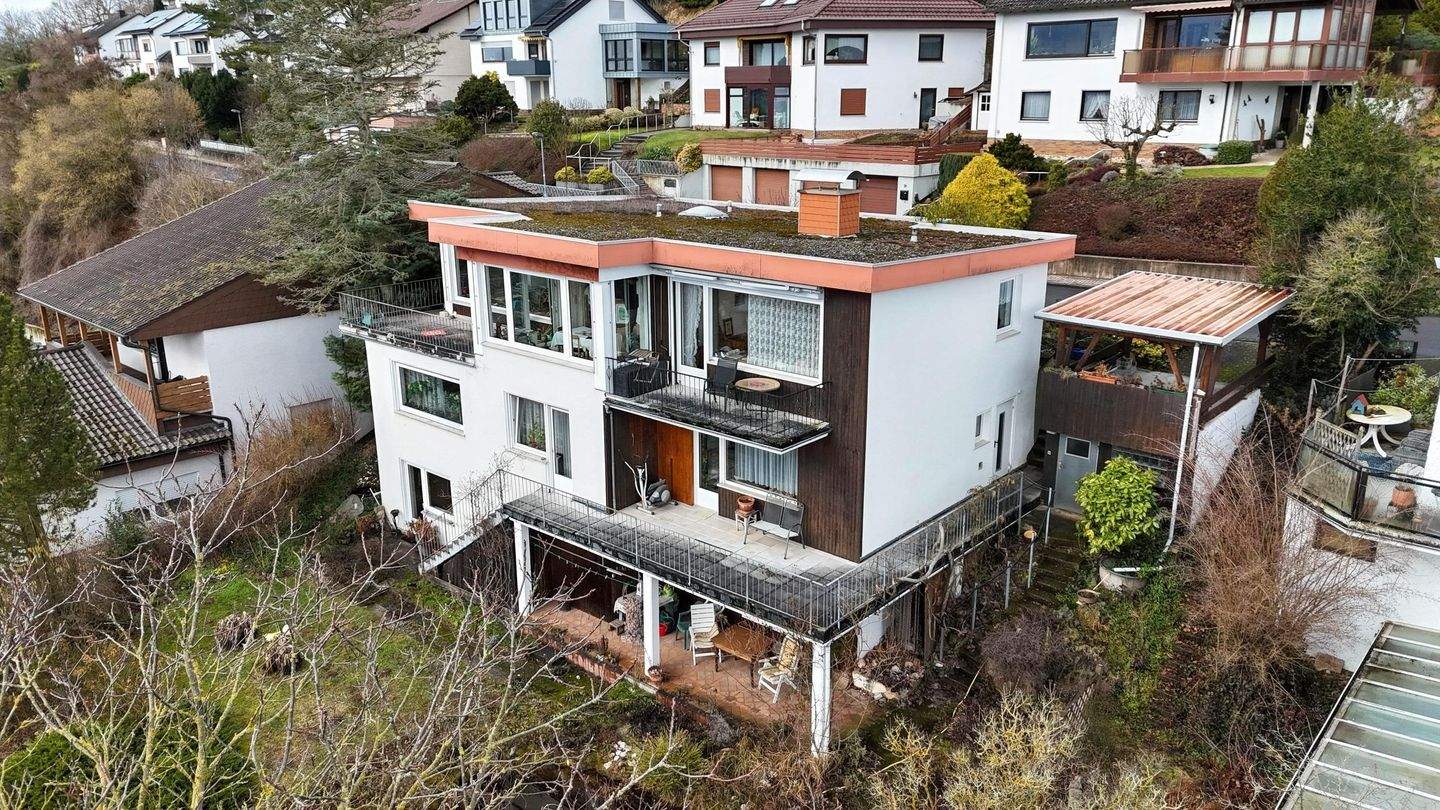 Immobilie in Meinhard - Unverbaubarer Blick übers Werratal! - Bild 1