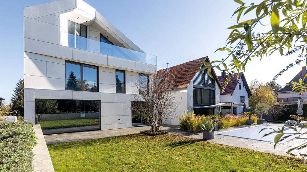 Einfamilienhaus zum Kauf 12 Zimmer 595 m² 1.530 m² Grundstück Hochheim Erfurt 99094