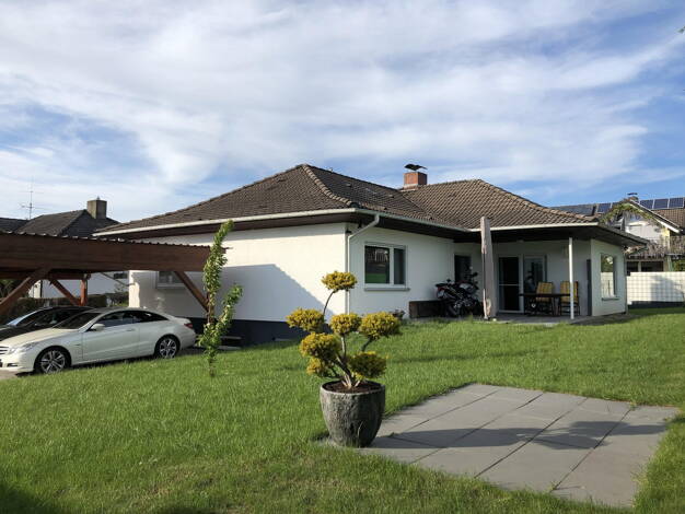 Bungalow zum Kauf provisionsfrei 459.000 € 7 Zimmer 165 m² 752 m² Grundstück Broggingen Herbolzheim 79336