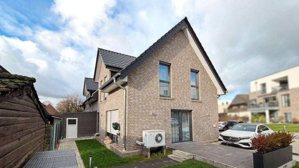 Doppelhaushälfte zum Kauf 399.000 € 4 Zimmer 125,2 m² 253 m² Grundstück Bevergern Hörstel 48477