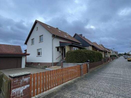 Mehrfamilienhaus zum Kauf 169.000 € 8 Zimmer 141,8 m² 1.132 m² Grundstück Rottorf Königslutter am Elm 38154