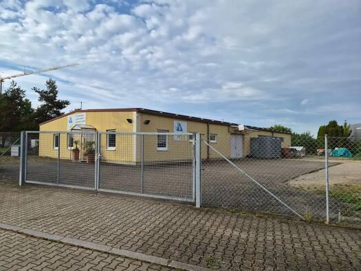 Grundstück zur Miete provisionsfrei 2.800 € 2.210 m² Grundstück Mühlsteig 8 Burggrafenhof Langenzenn 90579