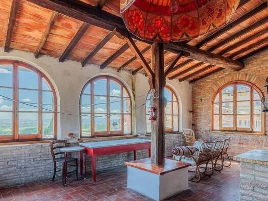 Haus zum Kauf 900.000 € 600 m² Montepulciano 53045