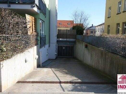 Tiefgarage zur Miete provisionsfrei 38 € Oskar-Mai-Straße 21 Naußlitz Dresden 01159