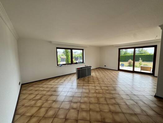 Wohnung zur Miete 1.520 € 4 Zimmer 129 m² 1. Geschoss frei ab 15.09.2026 Flörsheim Flörsheim 65439