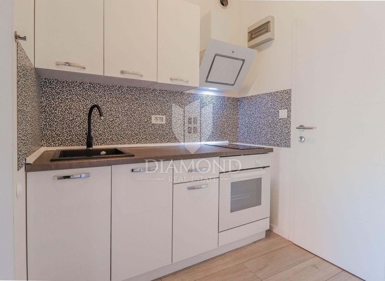 Wohnung zum Kauf 94.000 € 2 Zimmer 29 m²<br/>Wohnfläche 3.<br/>Geschoss Buje center 52460