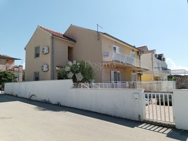 Haus zum Kauf 240.000 € 4 Zimmer 100 m² 200 m² Grundstück Vodice center 22211