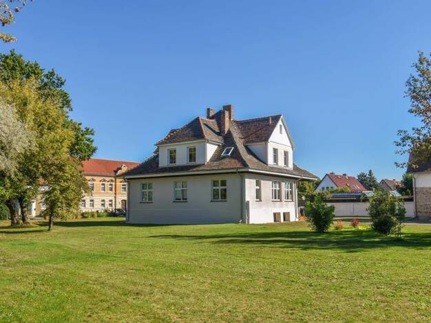 Villa zum Kauf 590.000 € 10 Zimmer 300 m² 8.114 m² Grundstück Radis Kemberg OT Radis 06901