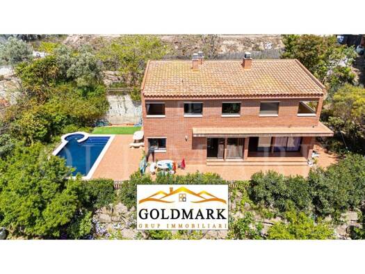 Villa zum Kauf 649.000 € 3 Zimmer 277 m² 1.074 m² Grundstück Tomàs Guerrero 26 Corbera de Llobregat 08757