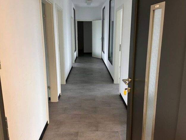 Bürofläche zur Miete provisionsfrei 975 € 130 m² Bürofläche In den kolkwiesen 50 Alt-Langenhagen Langenhagen 30851