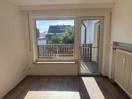 Wohnung zur Miete 900 € 3 Zimmer 90 m² Geschoss 1/3 frei ab sofort Strullendorf Strullendorf 96129