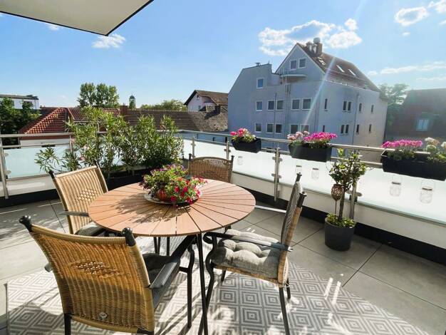 Penthouse zur Miete 1.500 € 3 Zimmer 122 m² Geschoss 1/2 frei ab 01.10.2026 Kaiser-Heinrich-Straße 2 Schloß Neuhaus Paderborn 33104