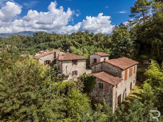 Bauernhaus zum Kauf 480.000 € 1 Zimmer 570 m² 4.200 m² Grundstück frei ab sofort Barga 55051