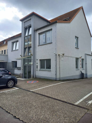 Wohnung zur Miete 800 € 3 Zimmer 98 m² 1. Geschoss Saarbrücken 66121