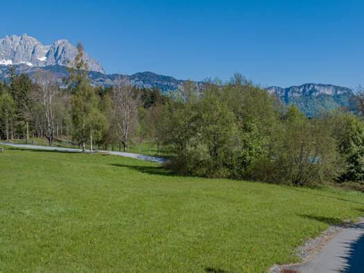 Grundstück zum Kauf 1.150.000 € 825 m² Grundstück Oberndorf in Tirol 6372