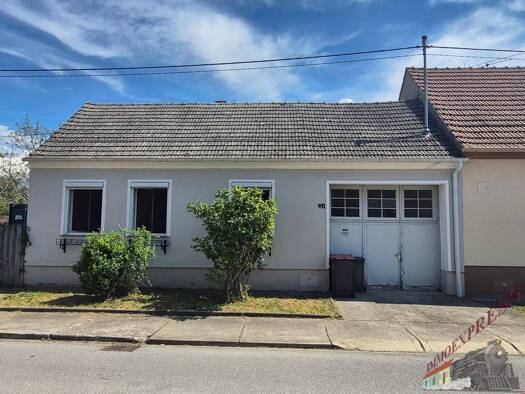 Einfamilienhaus zum Kauf 74.000 € 2 Zimmer 79 m² 617 m² Grundstück Rabensburg 2274