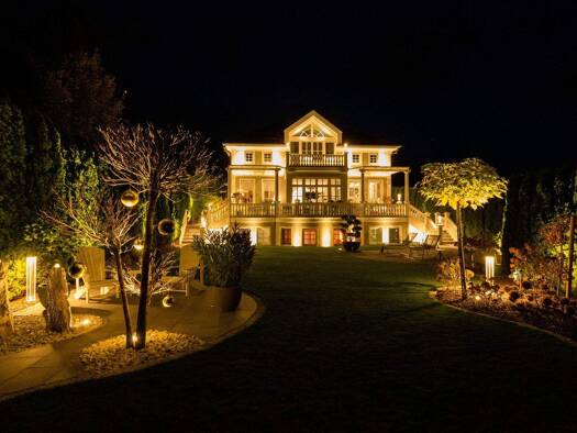 Villa zum Kauf 9 Zimmer 330 m² 997 m² Grundstück Prien Prien am Chiemsee 83209