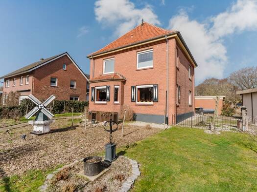 Einfamilienhaus zum Kauf 375.000 € 6 Zimmer 183 m² 934 m² Grundstück Emlichheim 49824