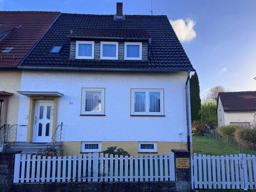 Doppelhaushälfte zum Kauf 250.000 € 6 Zimmer 122 m² 1.400 m² Grundstück Sandershausen Niestetal 34266