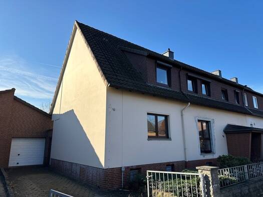 Doppelhaushälfte zum Kauf 285.000 € 6 Zimmer 159 m² 867 m² Grundstück Sehnde 31319