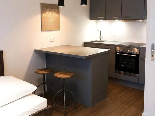 Wohnung zur Miete 1.100 € 1 Zimmer 32,4 m² 8. Geschoss frei ab 01.10.2026 Leopoldstraße 206 Schwabing-Freimann München 80804