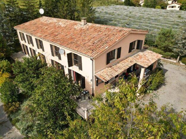 Haus zum Kauf 549.000 € 10 Zimmer 400 m² 4.530 m² Grundstück La Motte-du-Caire / Astoin 04250