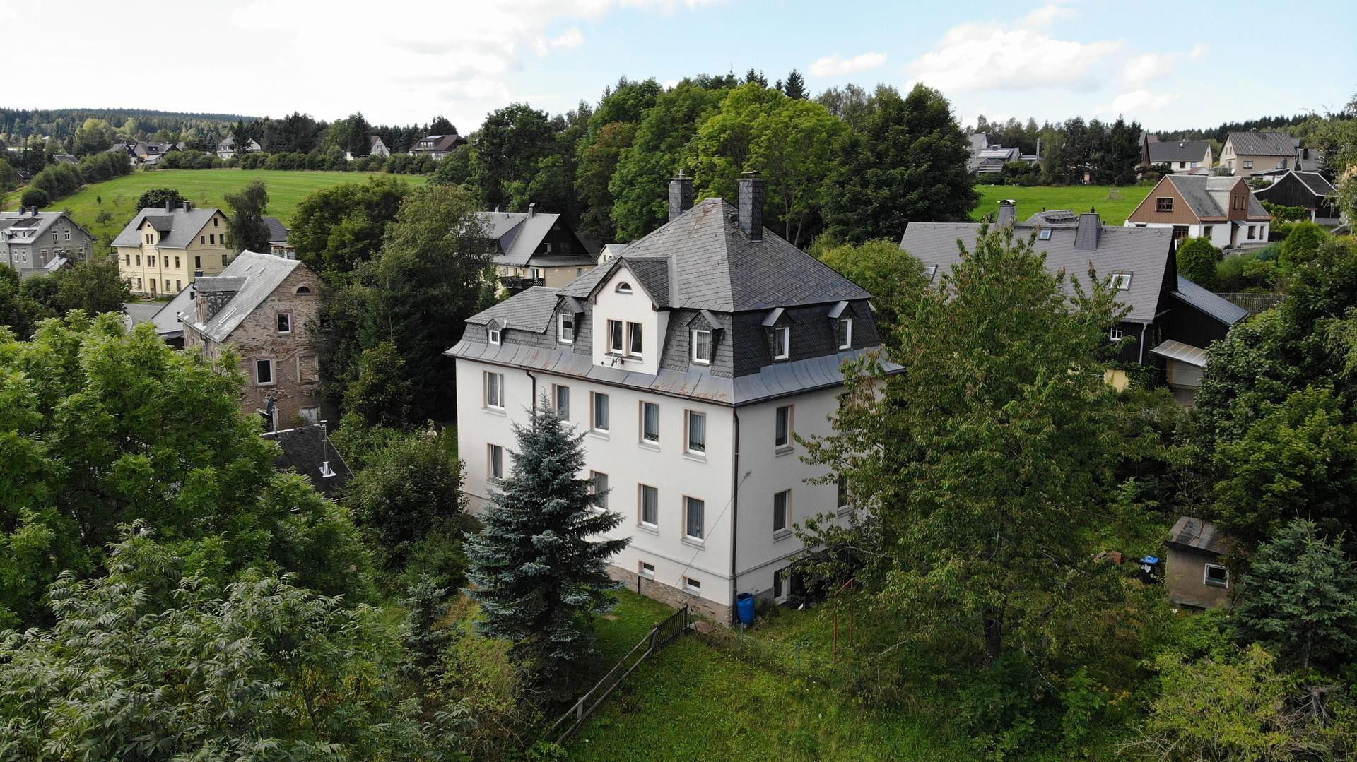 Mehrfamilienhaus zum Kauf provisionsfrei 80.000 € 10 Zimmer 270 m²<br/>Wohnfläche 990 m²<br/>Grundstück Stahlberger Weg 2 Bärenstein Bärenstein 09471