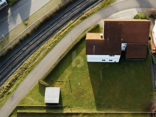Einfamilienhaus zum Kauf 279.000 € 8 Zimmer 171 m² 1.243 m² Grundstück Bisingen Bisingen 72406