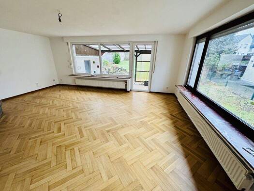 Mehrfamilienhaus zum Kauf 319.000 € 7 Zimmer 165 m² 762 m² Grundstück Voßwinkel Arnsberg / Voßwinkel 59757