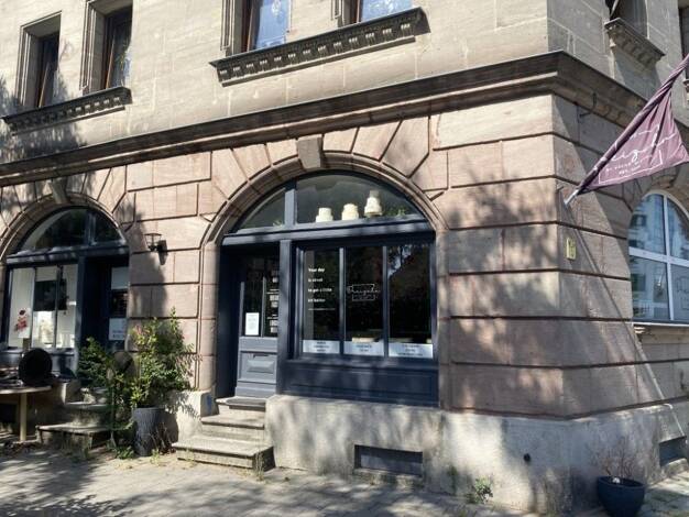 Ladenfläche zum Kauf 365.000 € 4 Zimmer 121 m² Verkaufsfläche Südstadt Fürth 90763
