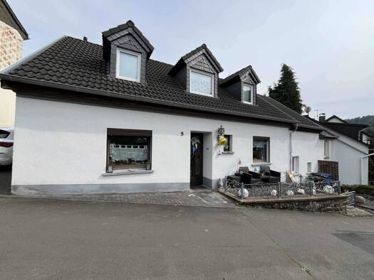 Einfamilienhaus zum Kauf 195.000 € 4 Zimmer 130 m² 292 m² Grundstück Schönecken 54614