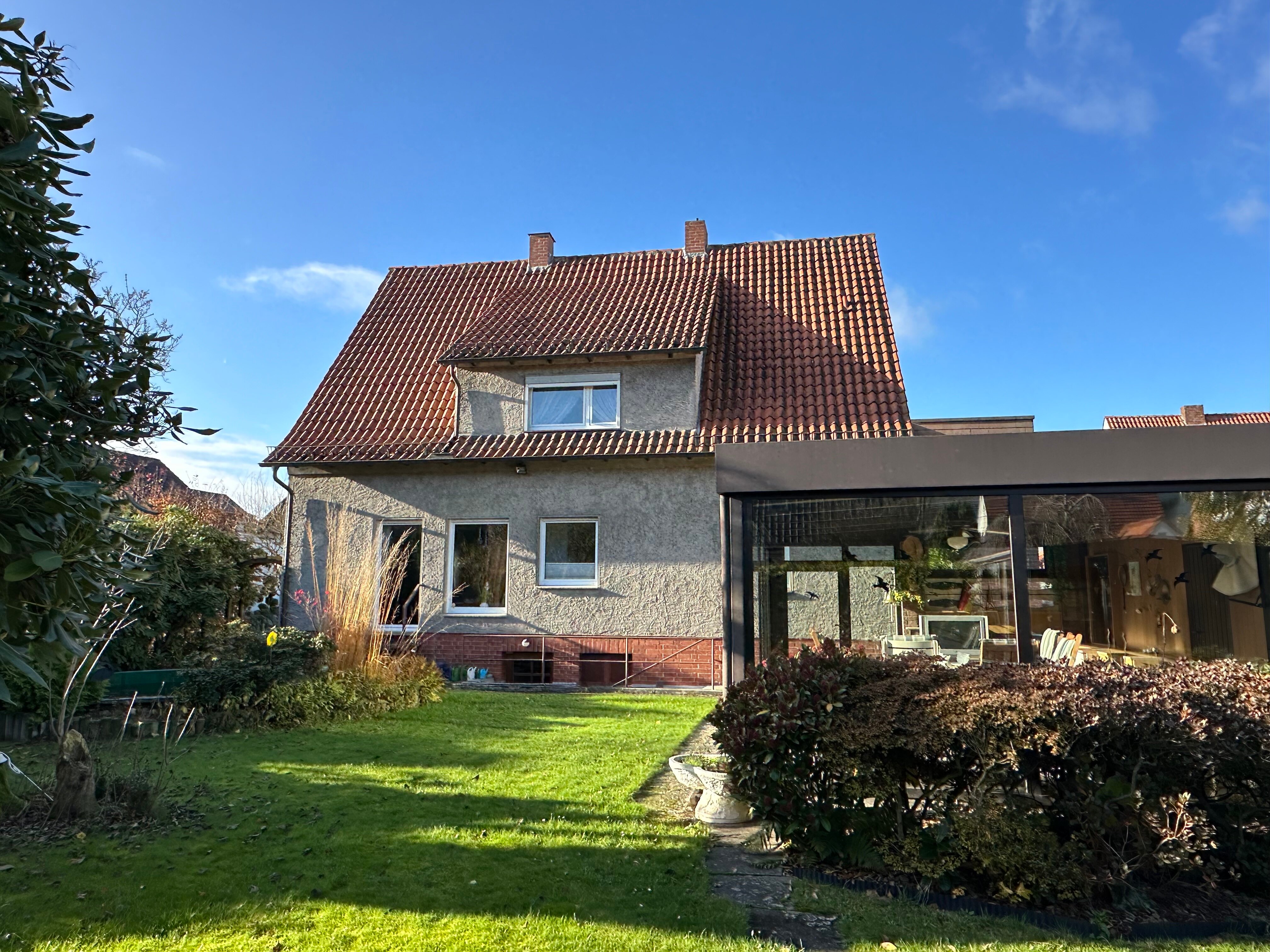 Haus zum Kauf provisionsfrei 275.000 € 6 Zimmer 180 m²<br/>Wohnfläche 991 m²<br/>Grundstück ab sofort<br/>Verfügbarkeit Lübbecke Lübbecke 32312