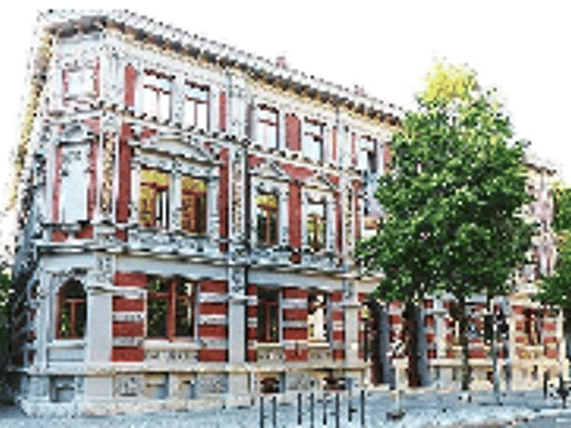 Mehrfamilienhaus zum Kauf als Kapitalanlage geeignet 1.600.000 € 1 Zimmer 920 m² 800 m² Grundstück Radebeul 01445