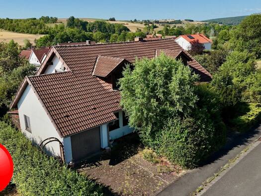 Einfamilienhaus zum Kauf 249.000 € 6 Zimmer 170 m² 595 m² Grundstück Höchheim Höchheim 97633