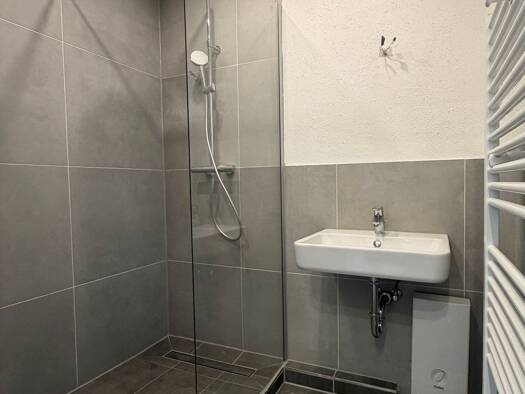 Wohnung zur Miete 1.050 € 2 Zimmer 75 m² Geschoss 5/7 frei ab sofort Zentrum Ratingen 40878