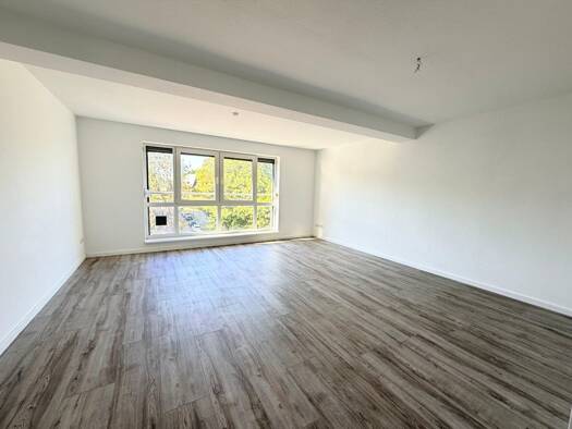 Wohnung zur Miete 400 € 2 Zimmer 61,4 m² frei ab sofort Naumburger Straße 40 Weißenfels Weißenfels 06667