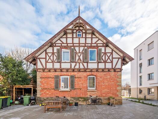 Einfamilienhaus zum Kauf 490.000 € 8 Zimmer 158,8 m² 400 m² Grundstück Kornwestheim Kornwestheim 70806