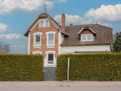 Haus zum Kauf 299.000 € 14 Zimmer 338 m² 1.309 m² Grundstück Ratzeburger Str. 1 Schmilau Schmilau 23911