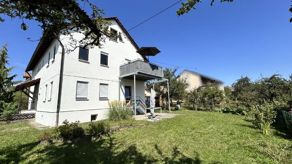 Mehrfamilienhaus zum Kauf 599.000 € 9 Zimmer 220,8 m²<br/>Wohnfläche 565 m²<br/>Grundstück Gomaringen Gomaringen 72810