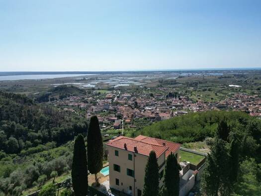 Villa zum Kauf 1.500.000 € 19 Zimmer 600 m² 13.000 m² Grundstück Massarosa