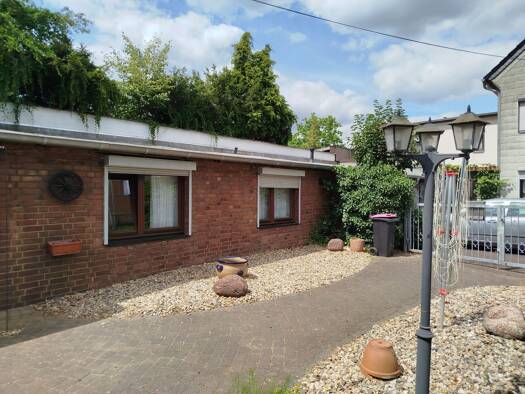 Wohnung zur Miete 450 € 2,5 Zimmer 50 m² Geschoss EG/1 frei ab sofort Barbaraviertel Neuss 41460
