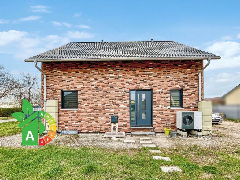 Einfamilienhaus zum Kauf 345.000 € 4 Zimmer 124 m² 614 m² Grundstück Reppichau Osternienburger Land 06386