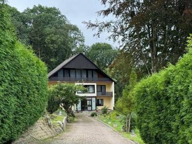 Einfamilienhaus zum Kauf 499.000 € 14 Zimmer 149,7 m² 2.754 m² Grundstück frei ab sofort Bad Karlshafen Bad Karlshafen 34385